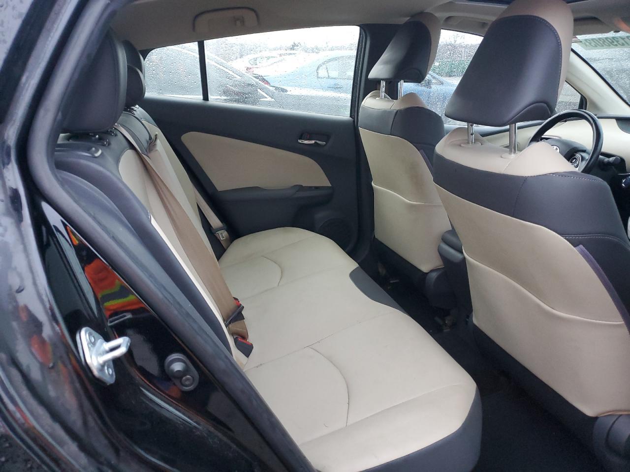 2017 TOYOTA PRIUS
