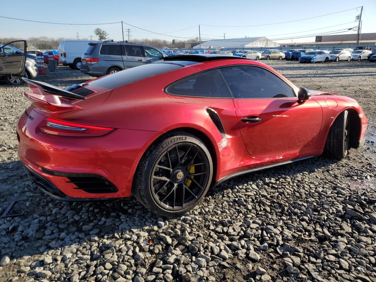 2018 PORSCHE 911