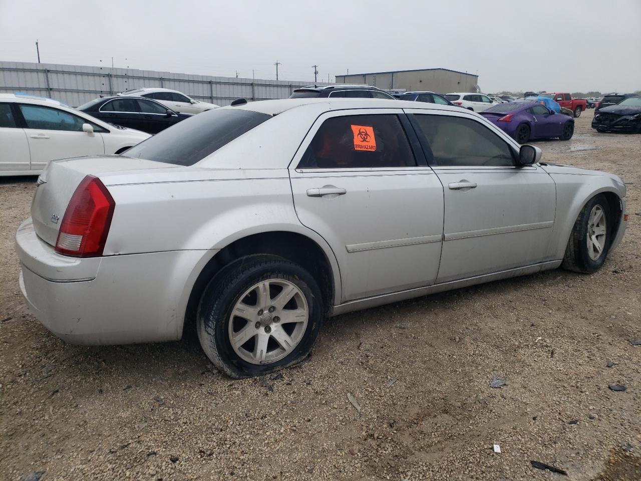 2005 CHRYSLER 300