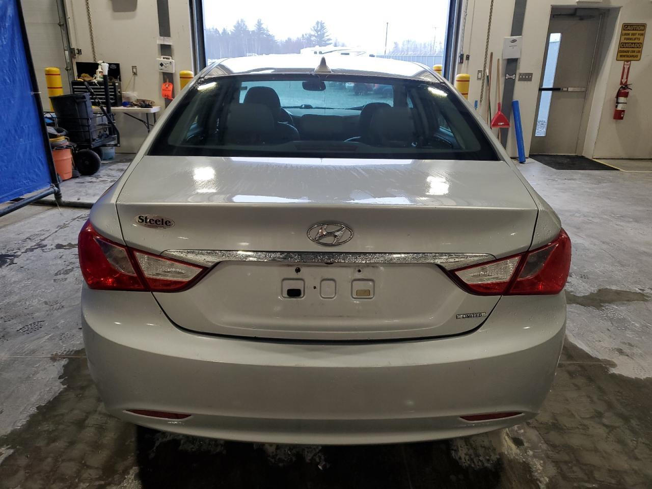 2011 HYUNDAI SONATA