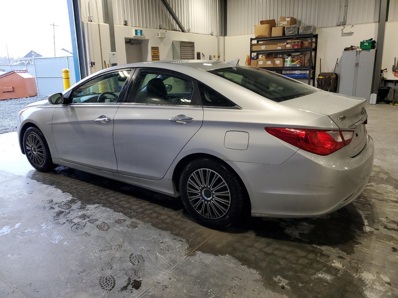 2011 HYUNDAI SONATA