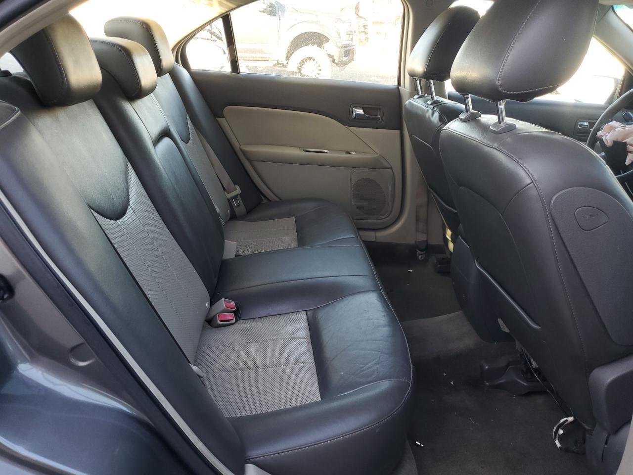 2010 MERCURY Milan