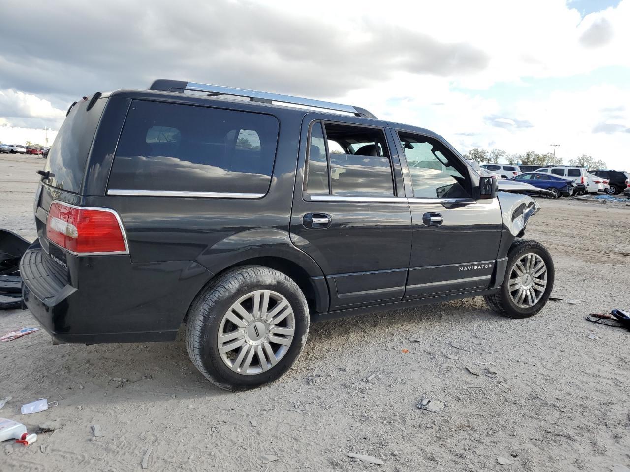 2014 LINCOLN Navigator