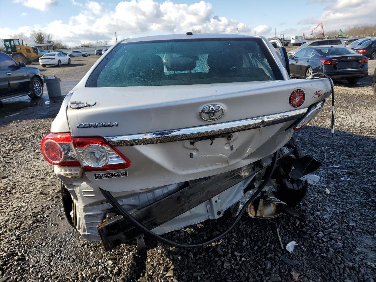 2011 TOYOTA COROLLA