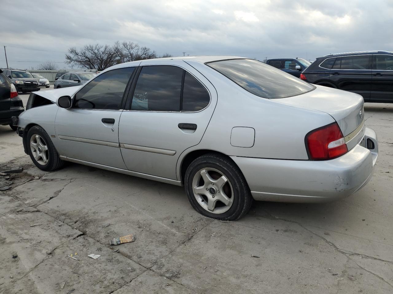 2001 NISSAN ALTIMA