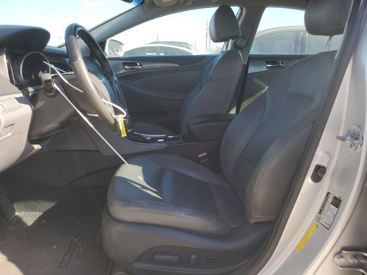 2011 HYUNDAI SONATA