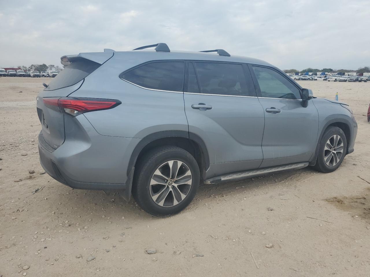 2022 TOYOTA HIGHLANDER