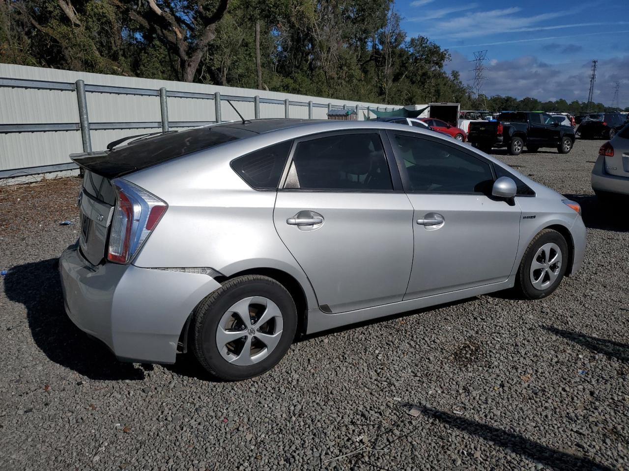 2015 TOYOTA PRIUS