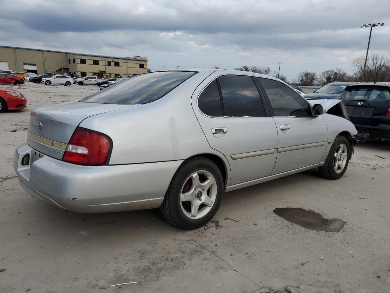2001 NISSAN ALTIMA