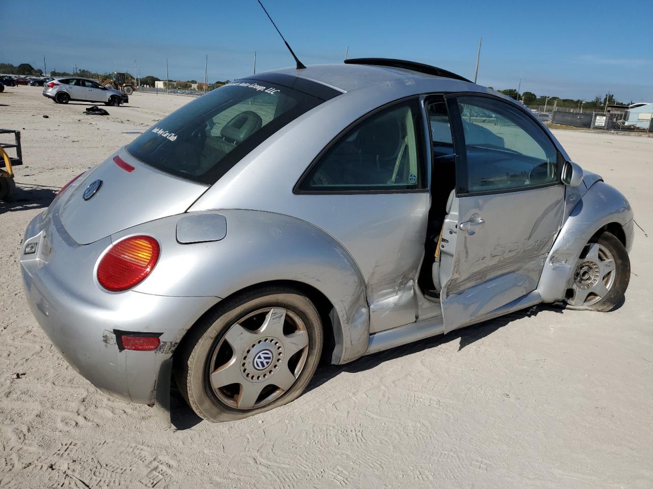 2001 VOLKSWAGEN Beetle
