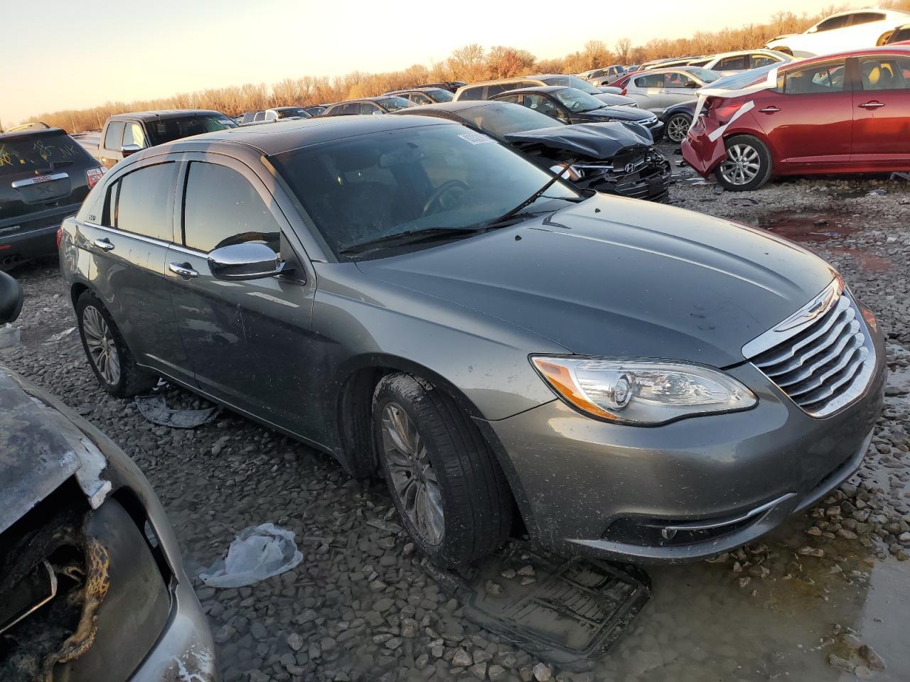 2012 CHRYSLER 200
