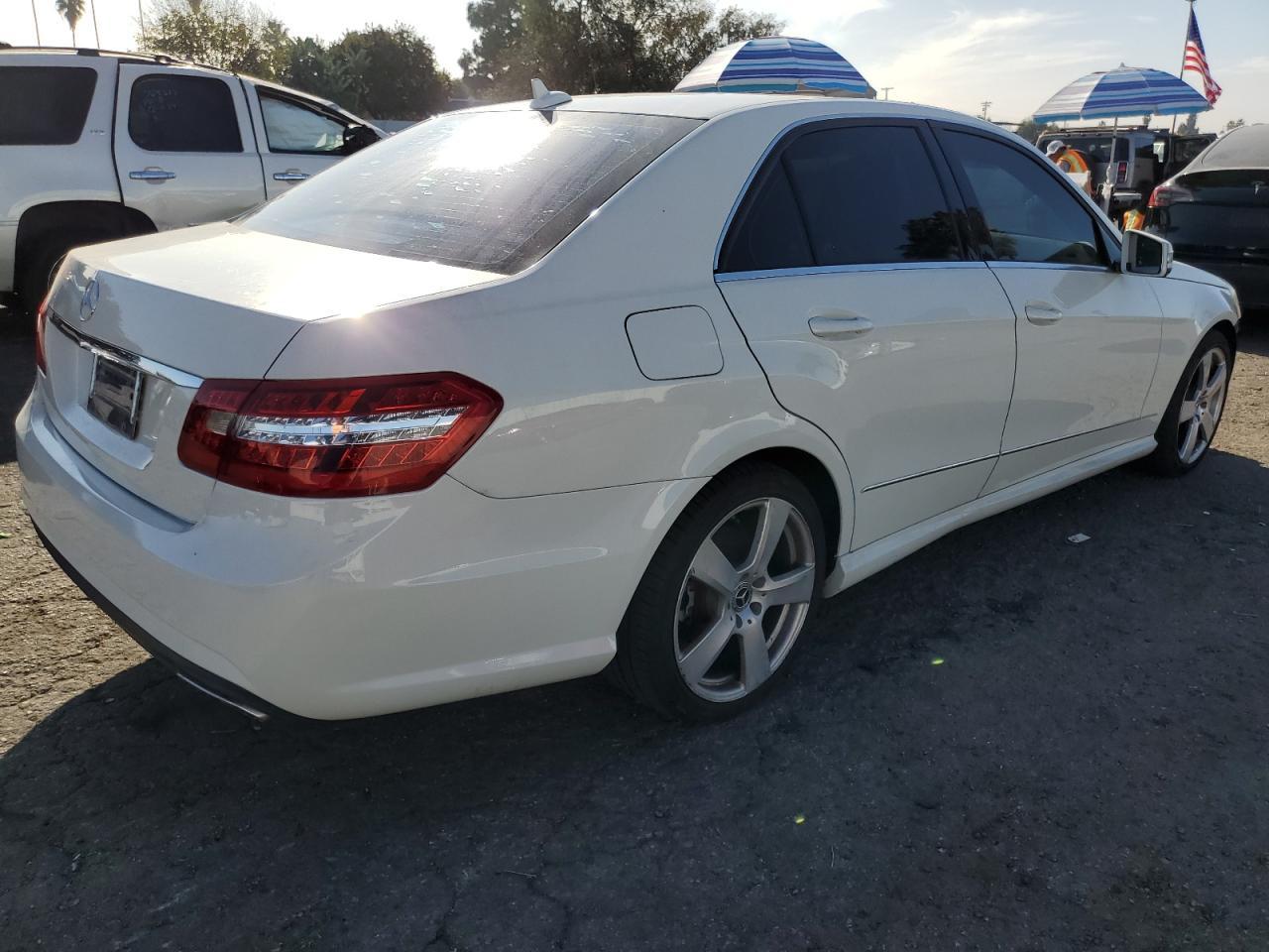 2012 MERCEDES-BENZ E-Class