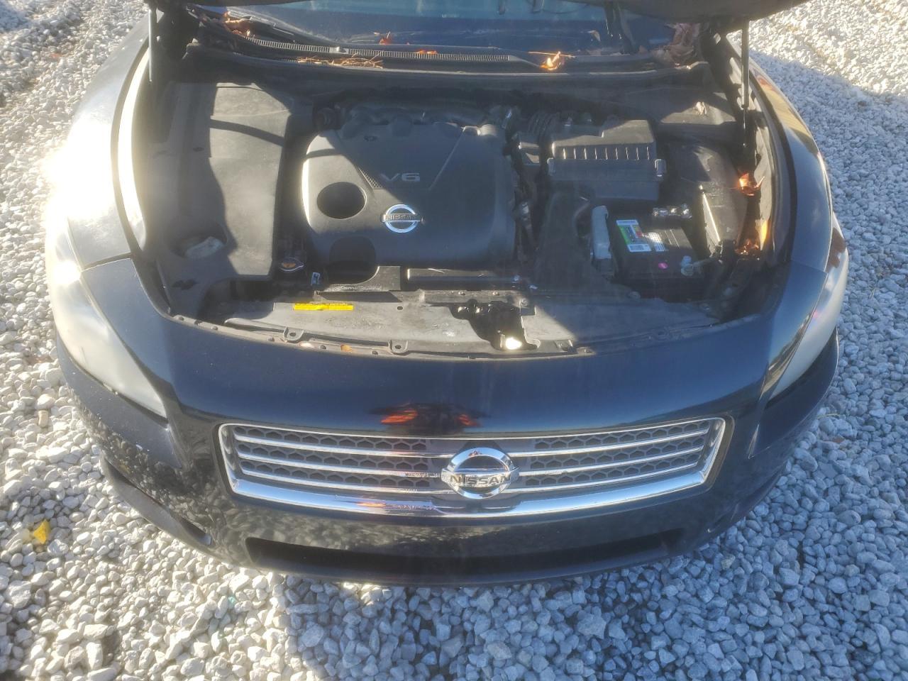 2010 NISSAN Maxima