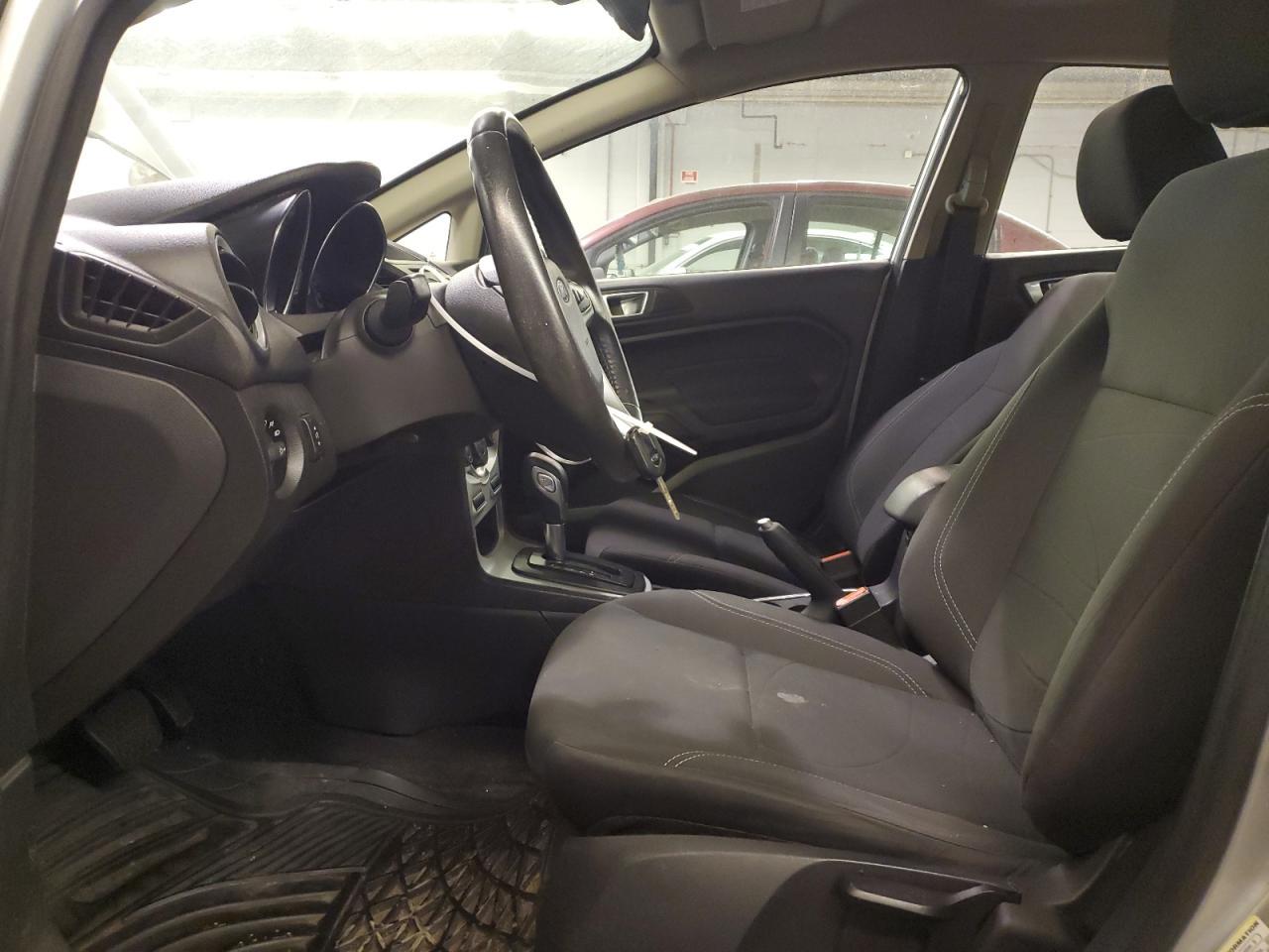 2015 FORD Fiesta