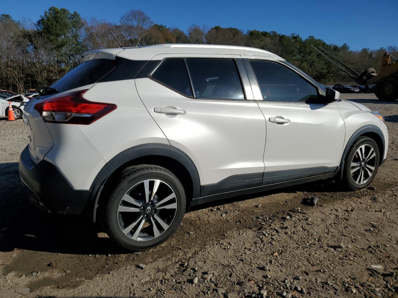 2018 NISSAN KICKS
