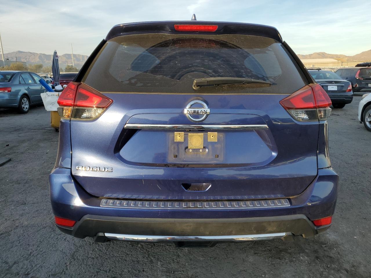 2017 NISSAN ROGUE