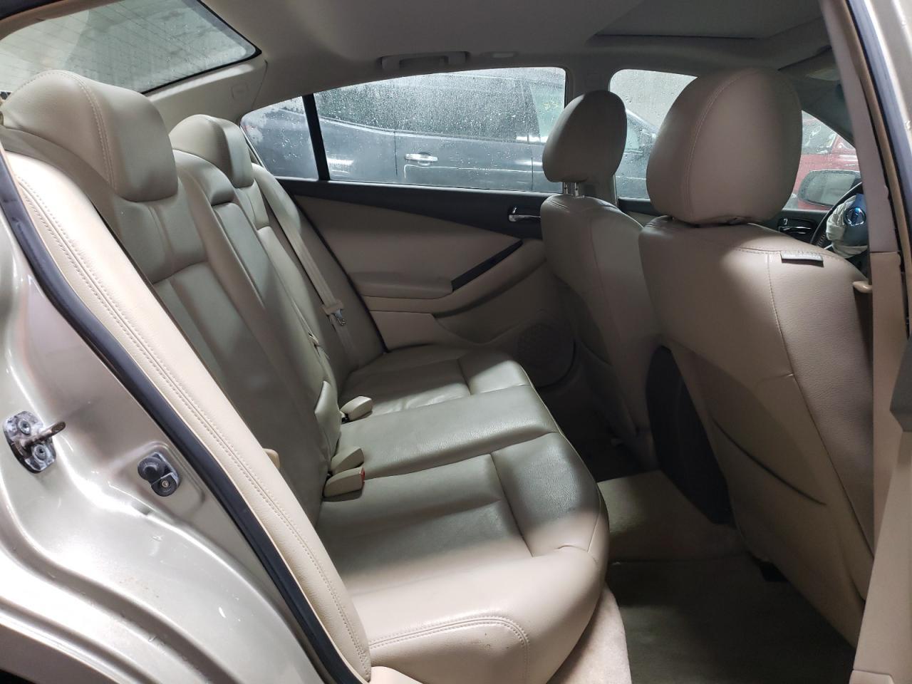 2010 NISSAN ALTIMA