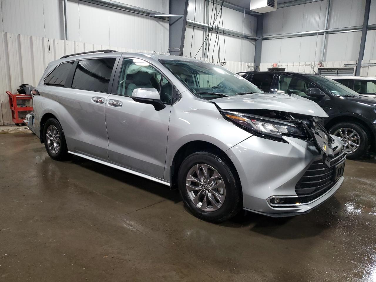 2023 TOYOTA SIENNA