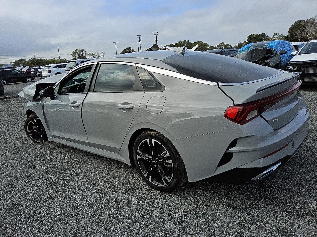2023 KIA K5
