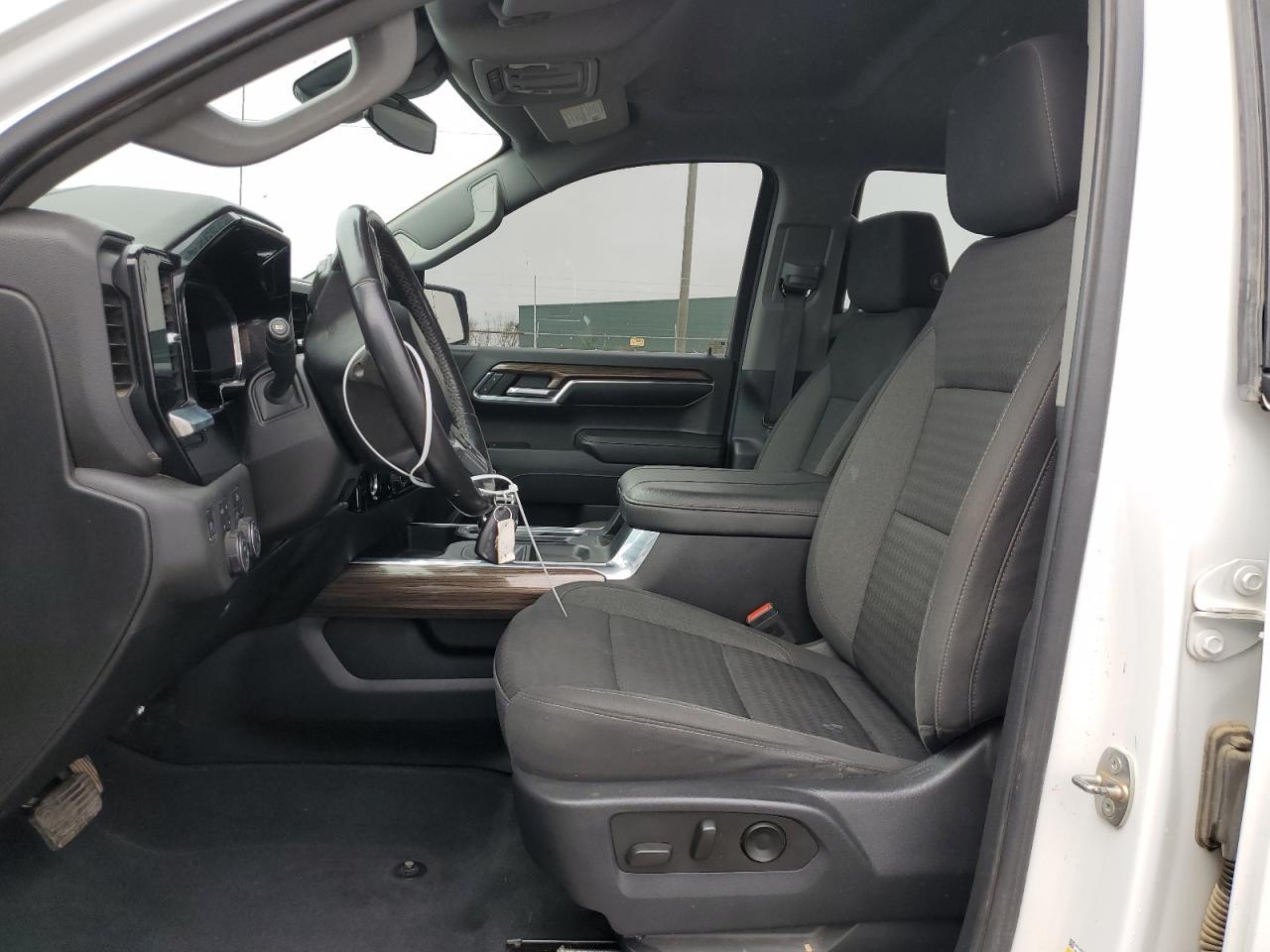 2023 CHEVROLET Silverado