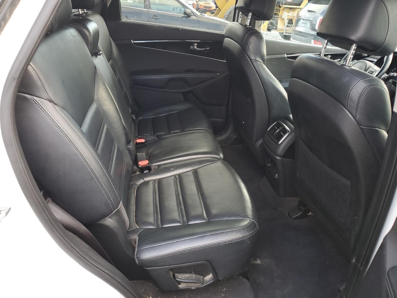 2017 KIA SORENTO
