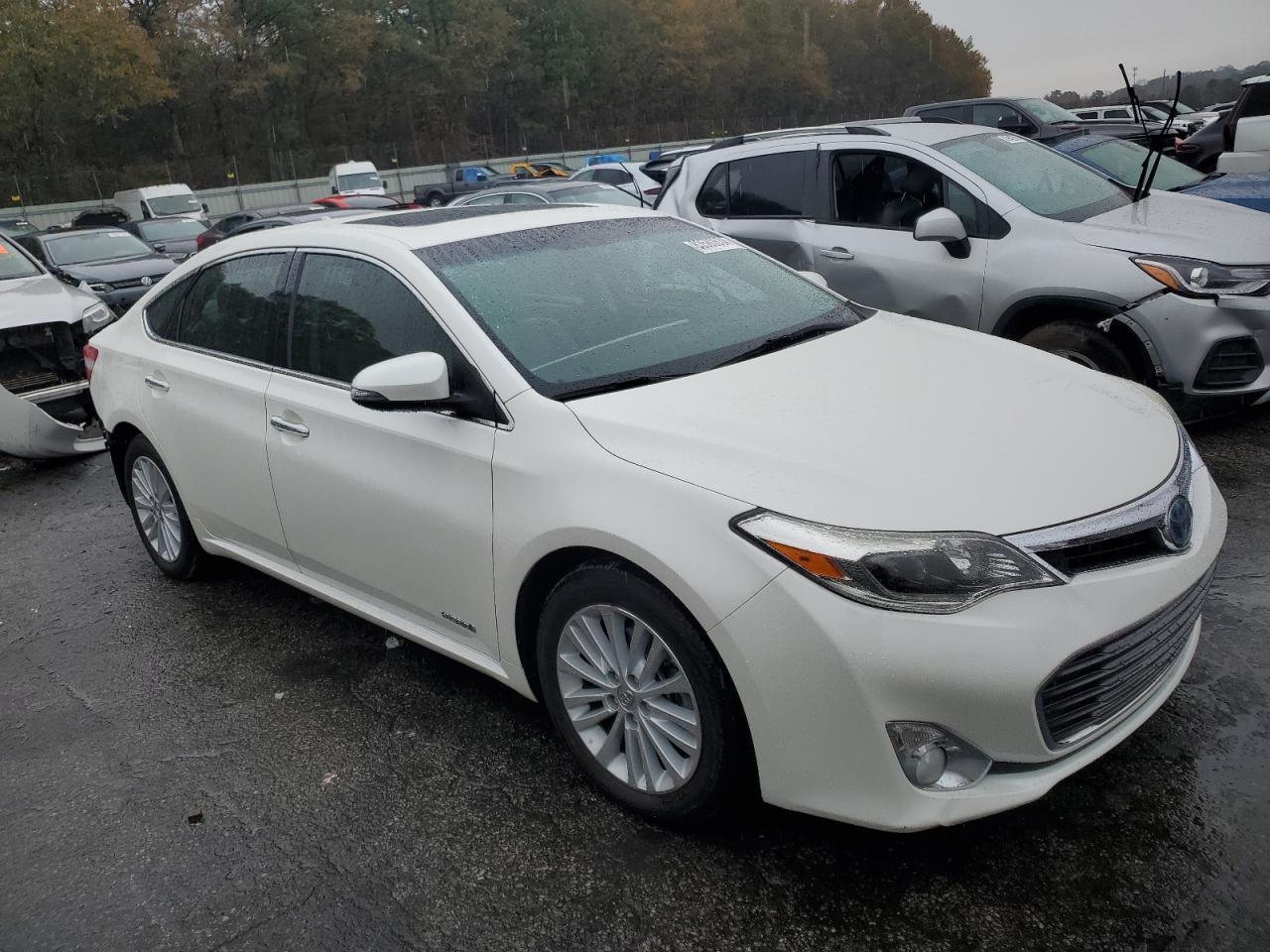 2013 TOYOTA Avalon