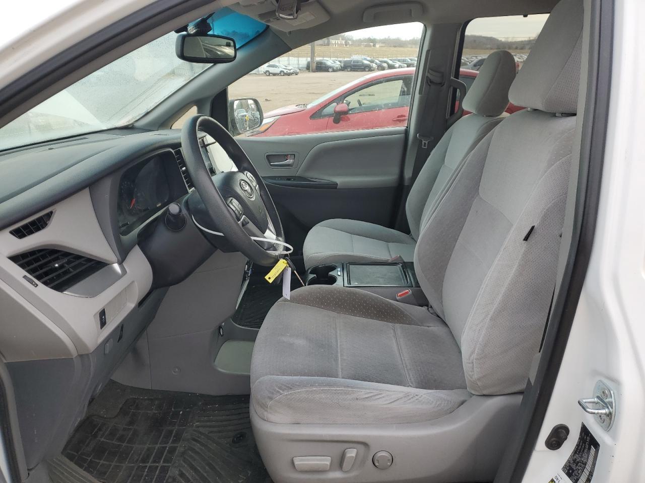 2015 TOYOTA SIENNA