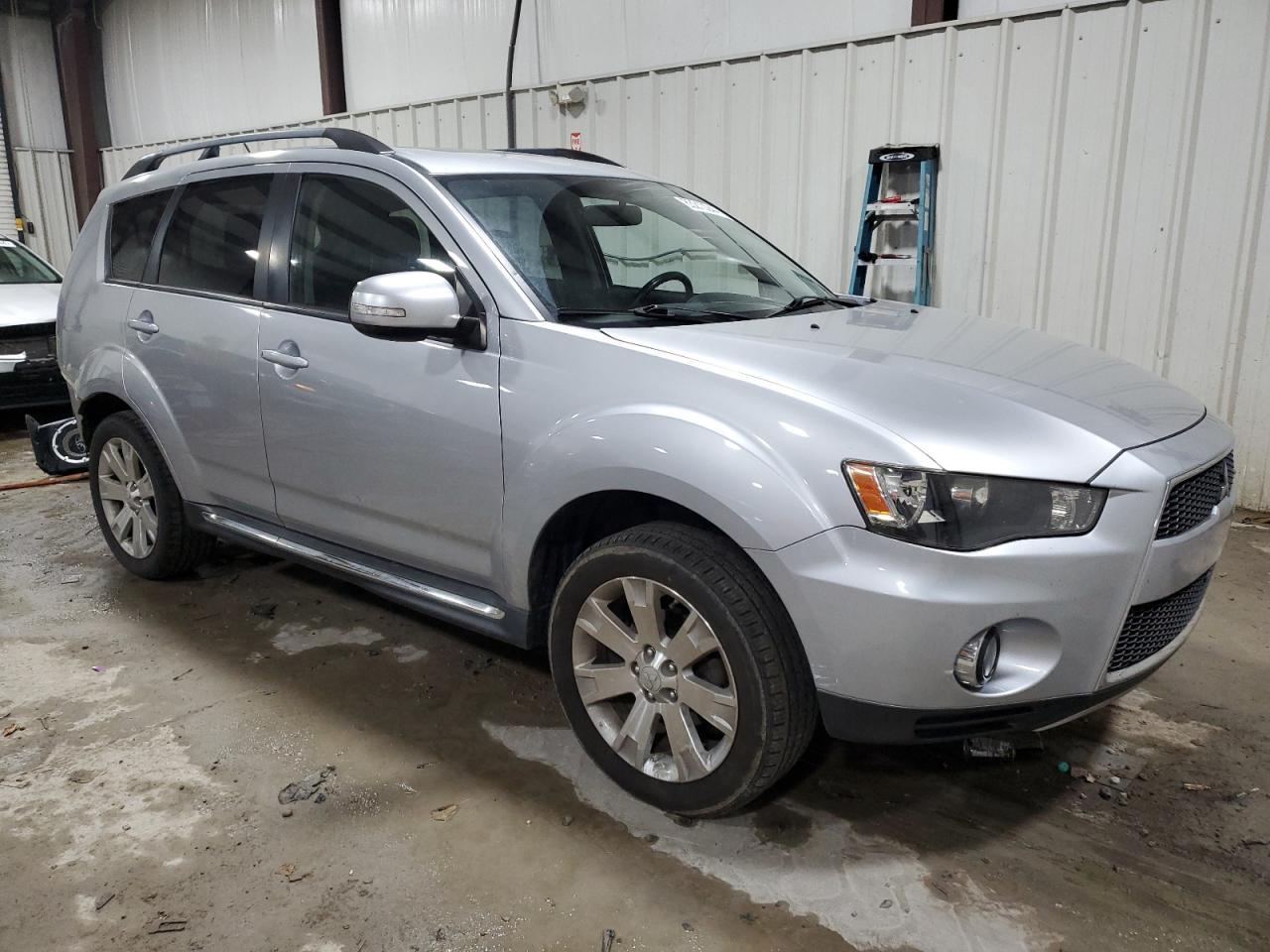 2011 MITSUBISHI outlander