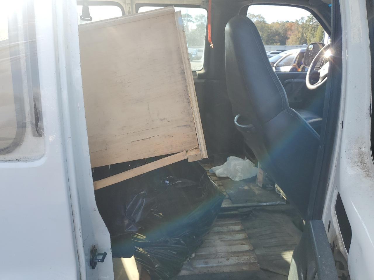 2000 CHEVROLET EXPRESS 2500