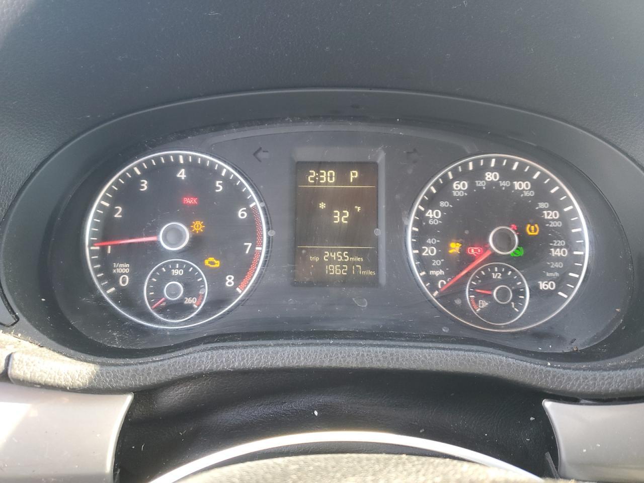 2012 VOLKSWAGEN Passat
