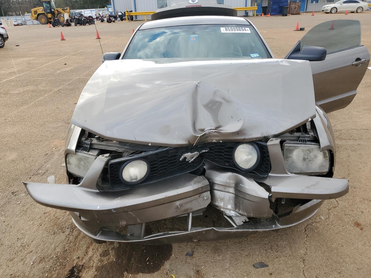2005 FORD MUSTANG