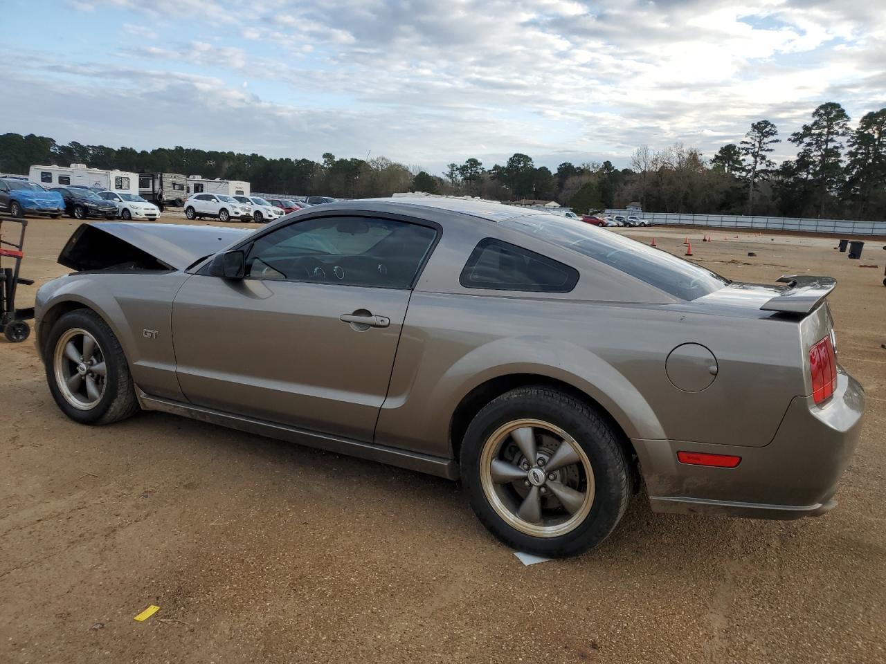 2005 FORD MUSTANG