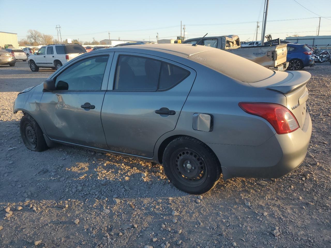 2013 NISSAN VERSA