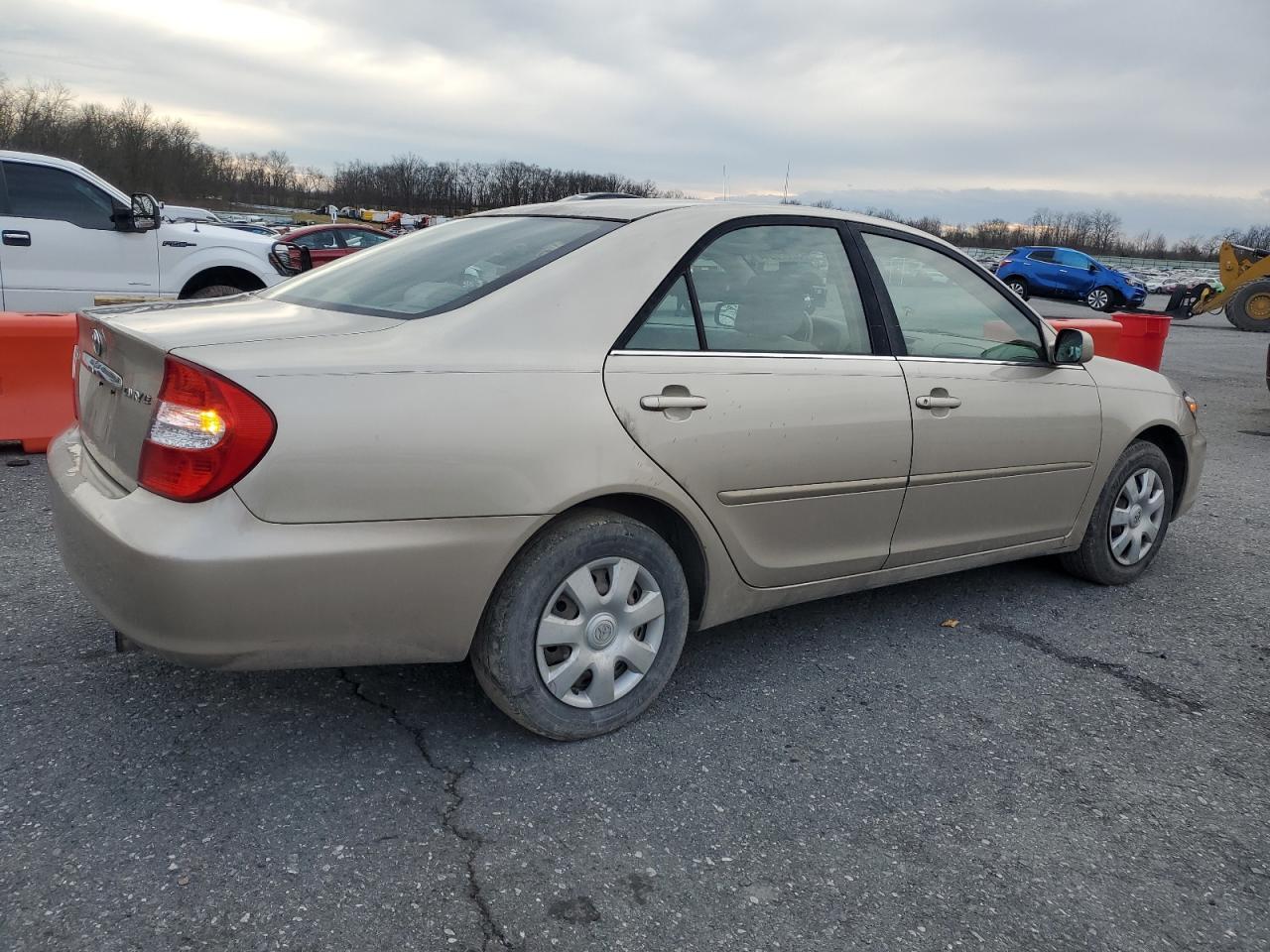 2004 TOYOTA CAMRY