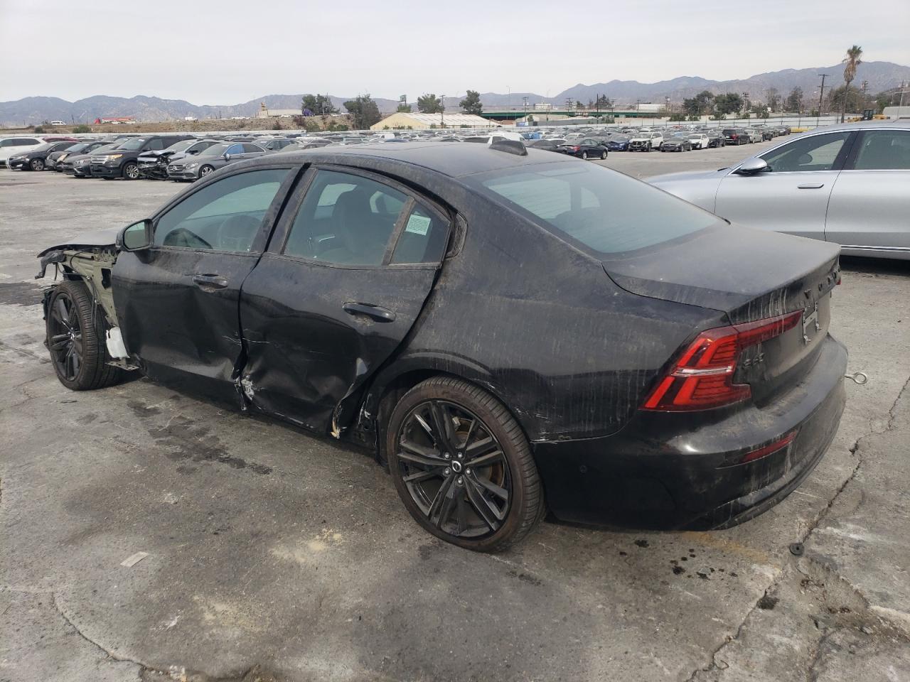 2024 VOLVO S60