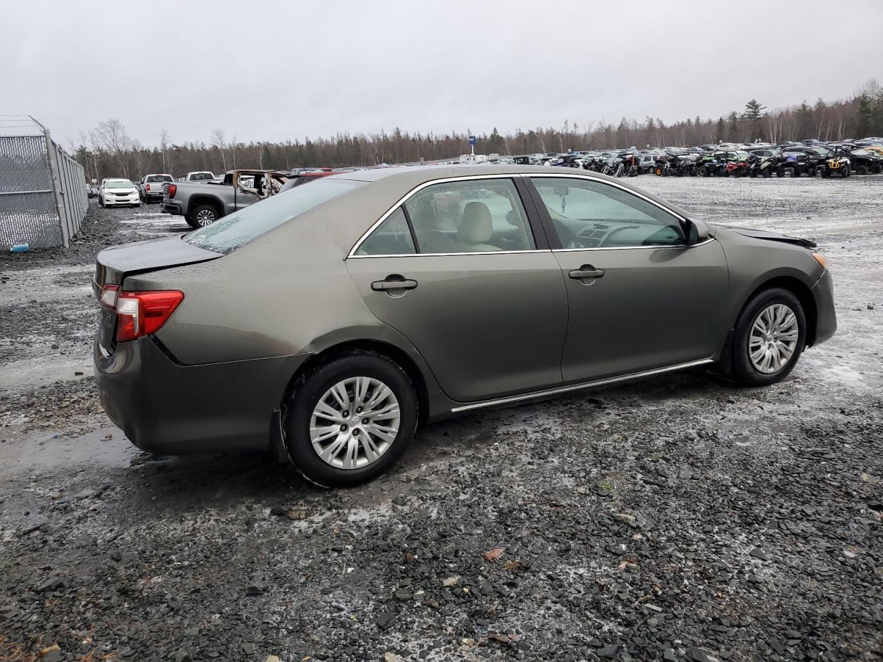 2014 TOYOTA CAMRY