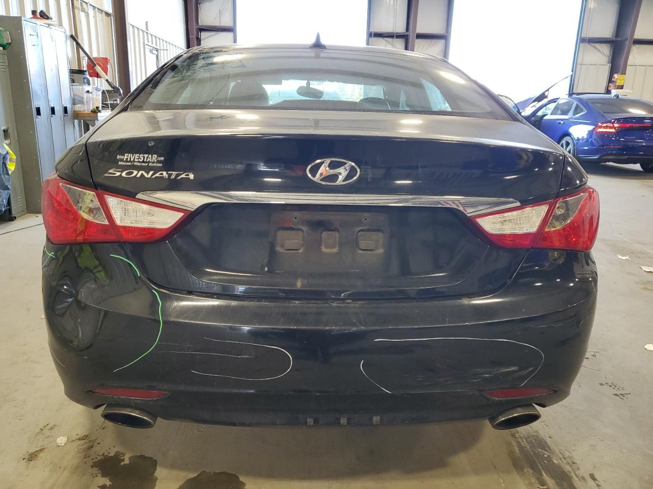 2011 HYUNDAI SONATA