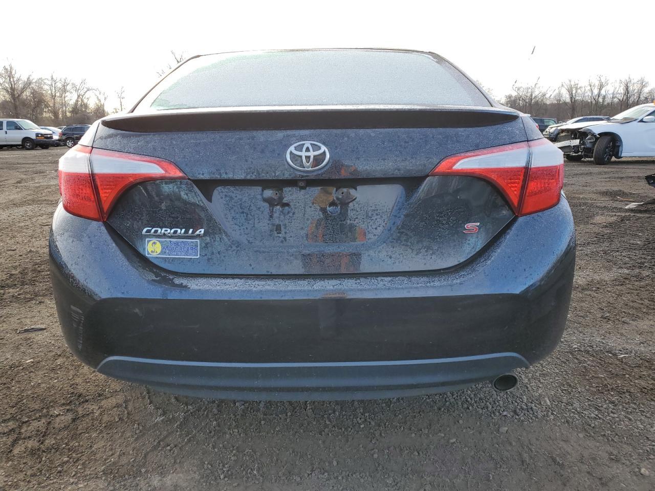 2015 TOYOTA COROLLA