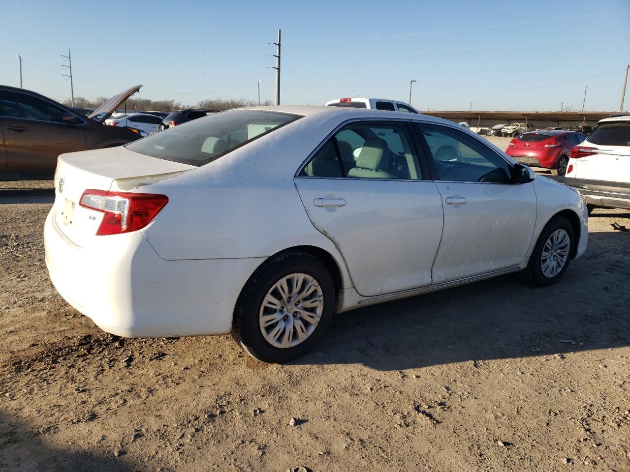 2014 TOYOTA CAMRY