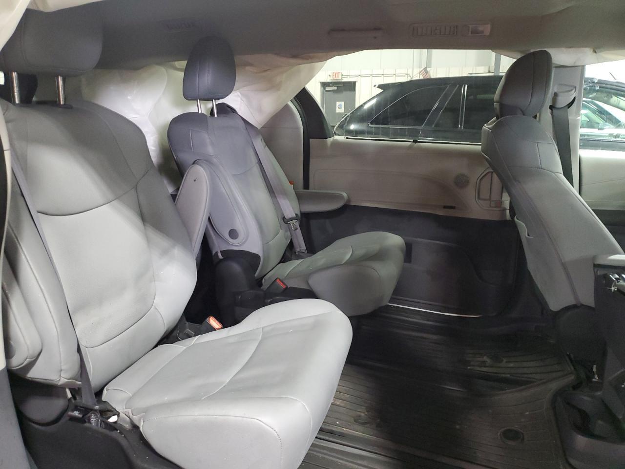 2023 TOYOTA SIENNA