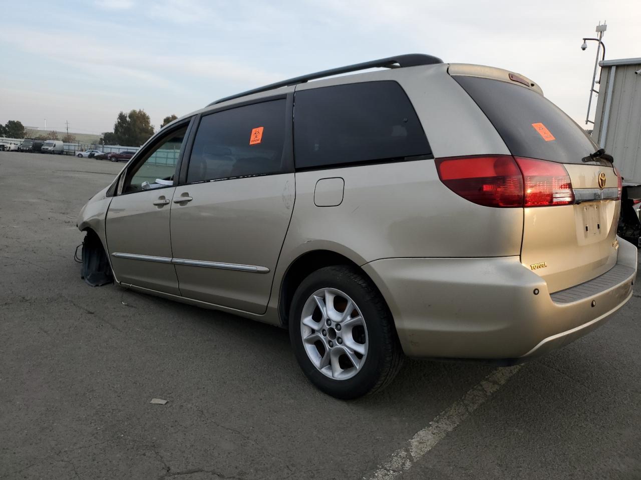 2004 TOYOTA SIENNA