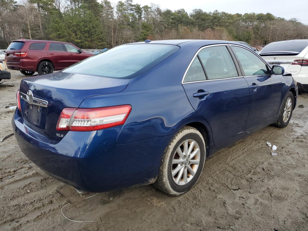 2011 TOYOTA CAMRY