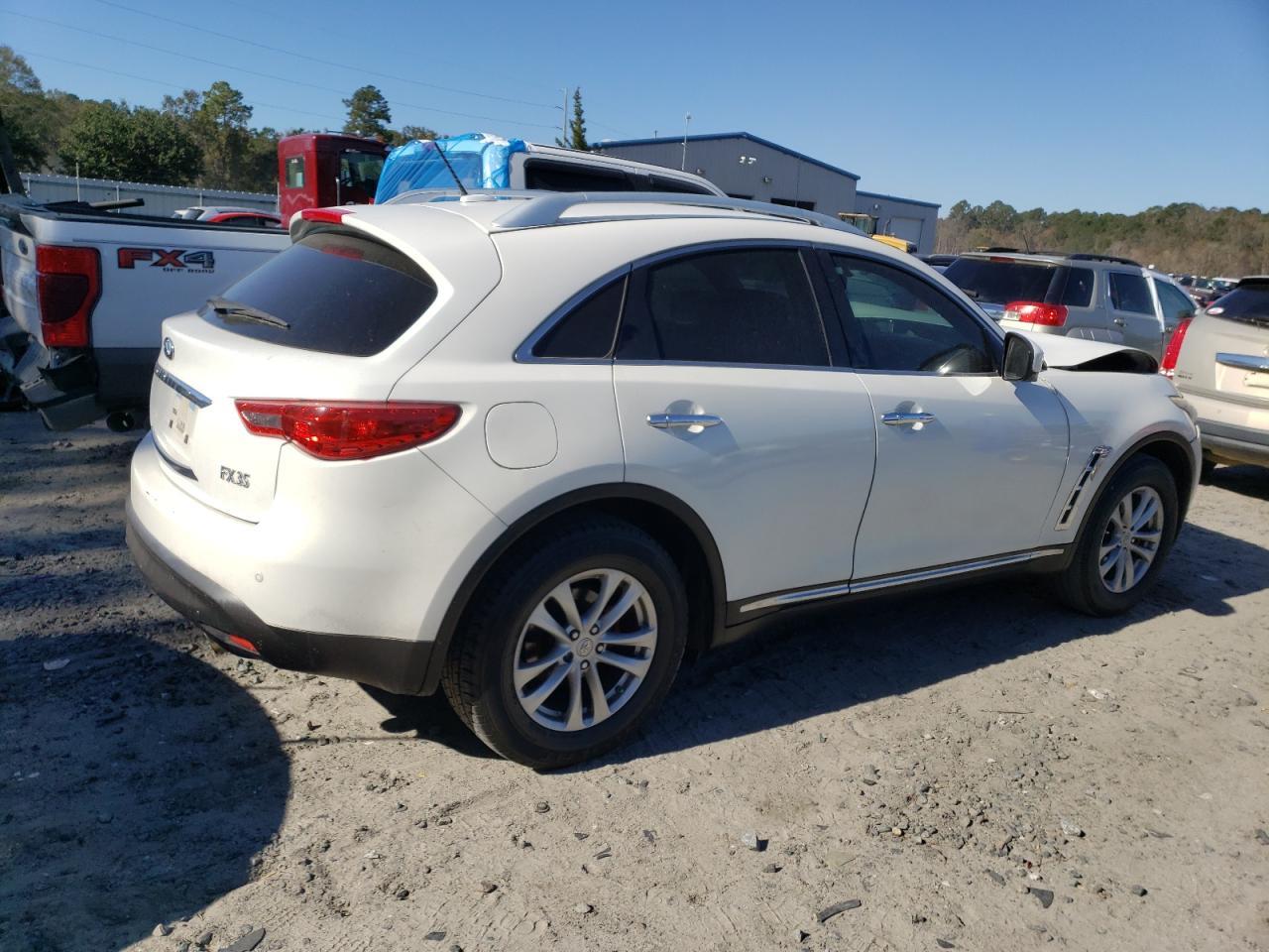 2012 INFINITI FX35
