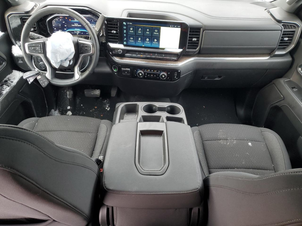 2024 CHEVROLET Silverado