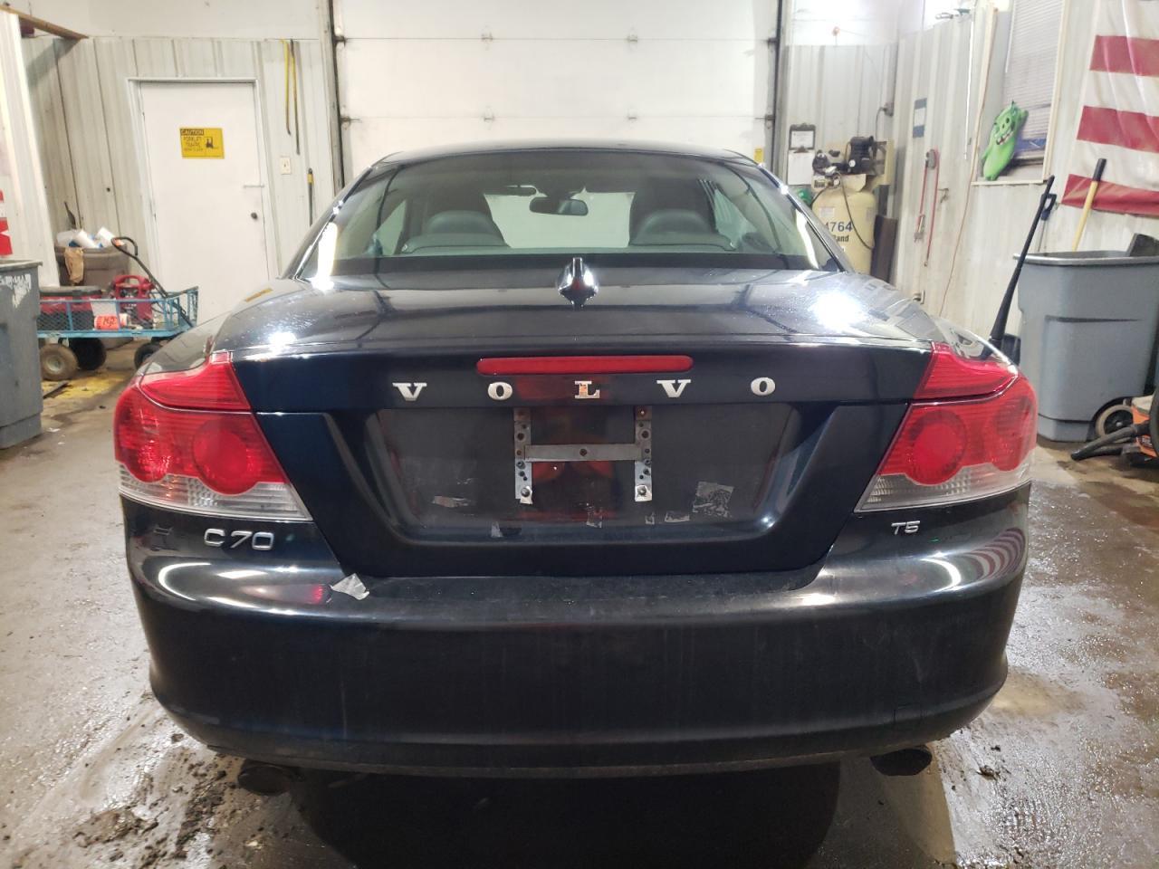 2010 VOLVO C70