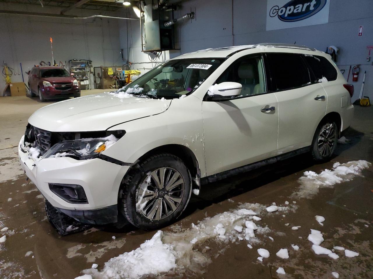 2017 NISSAN PATHFINDER
