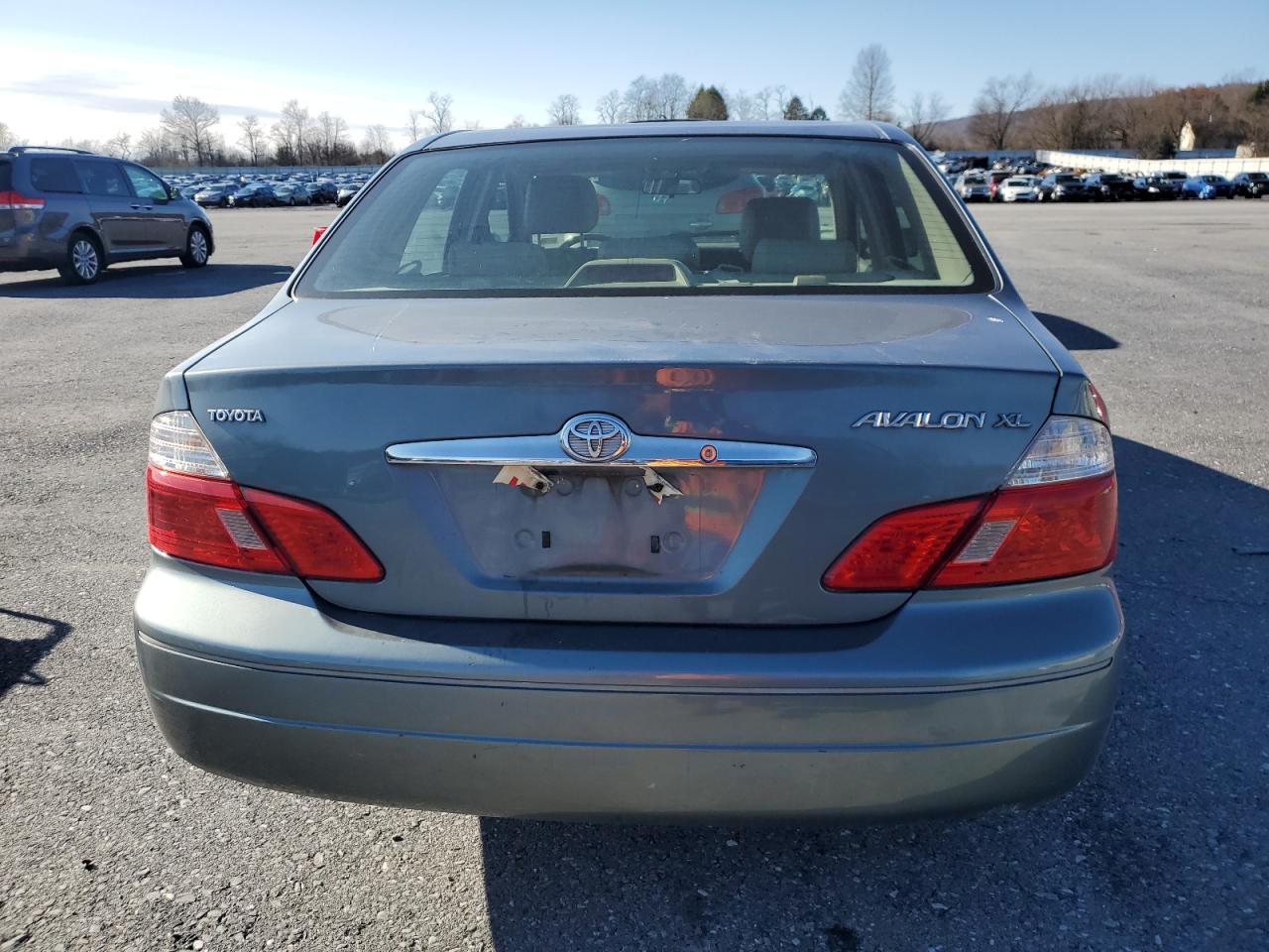 2003 TOYOTA Avalon