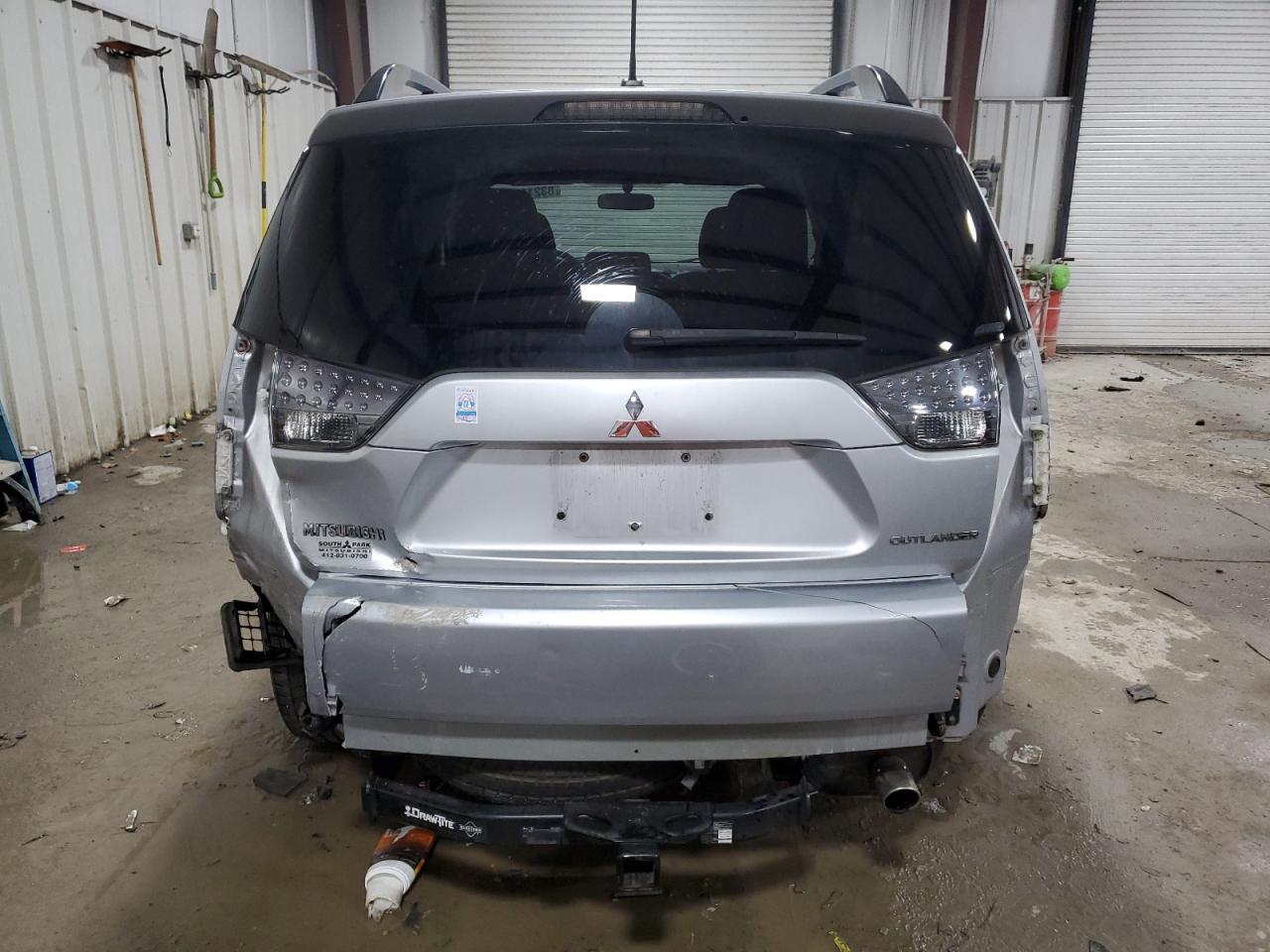 2011 MITSUBISHI outlander