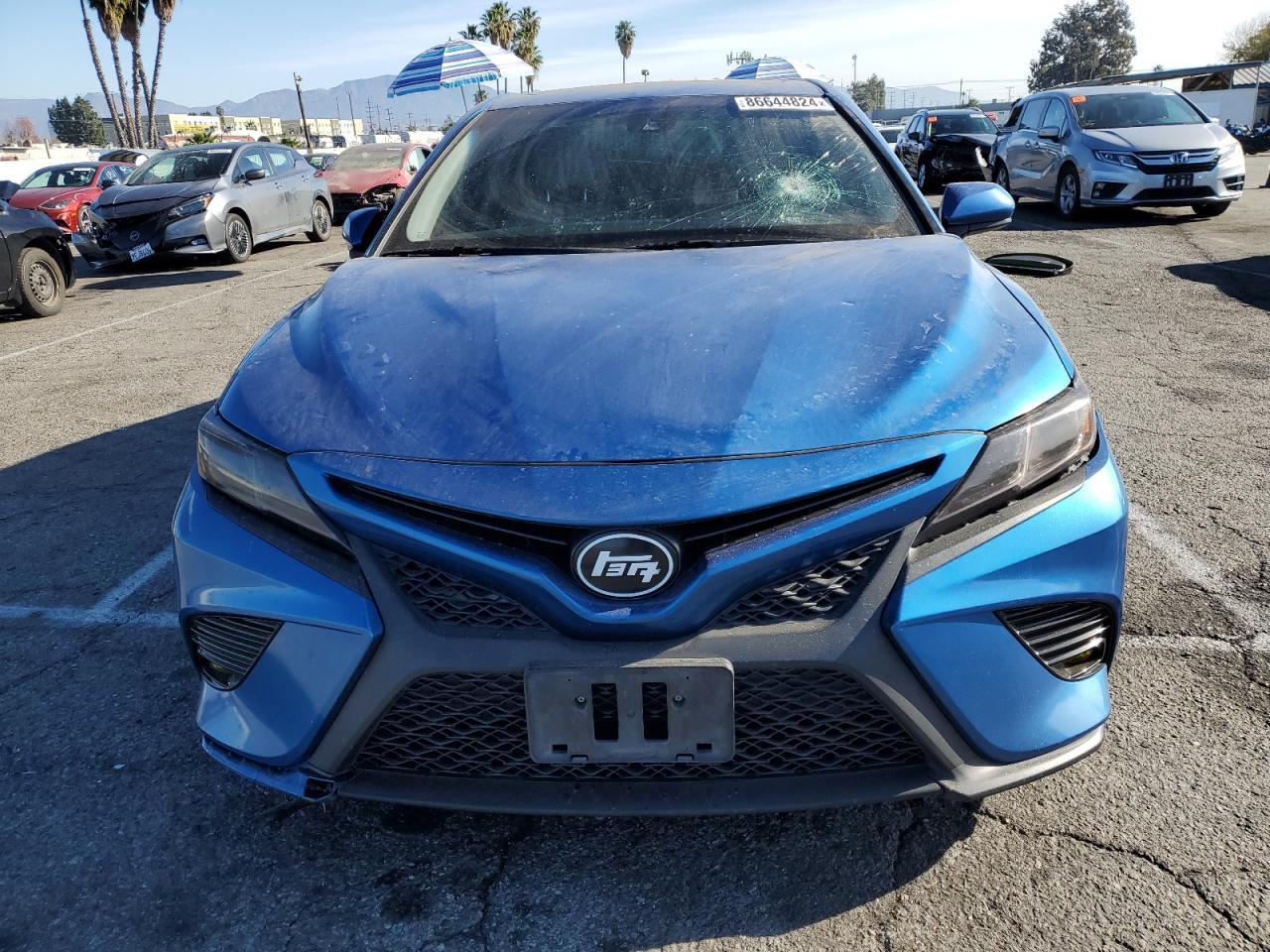 2018 TOYOTA CAMRY