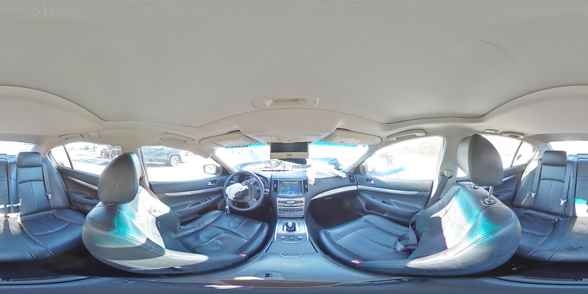 2011 INFINITI G37